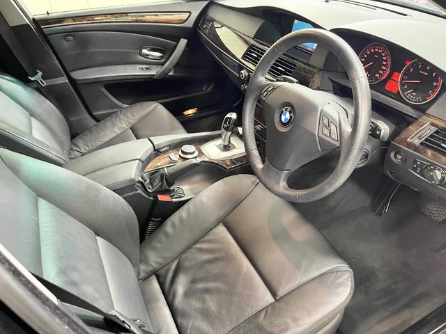 BMW 525iツーリング　ハイラインパッケージ