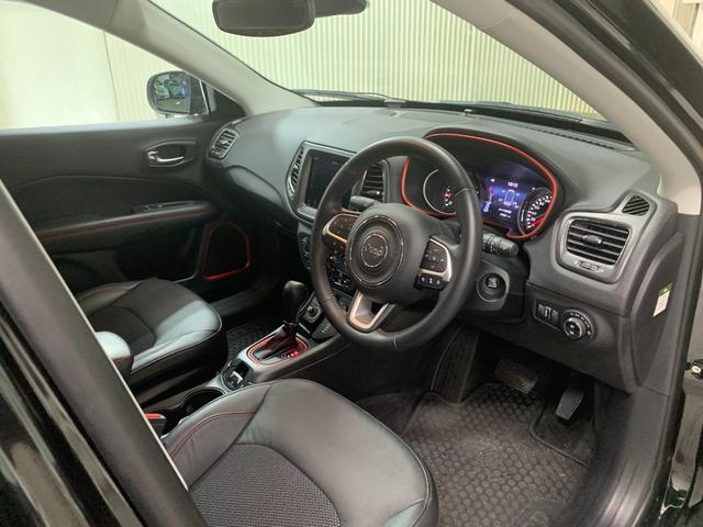 クライスラー・ジープ　コンパス　トレイルホーク