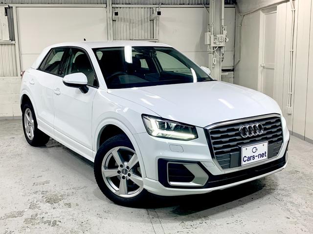 アウディ　Q2　30TFSIスポーツ