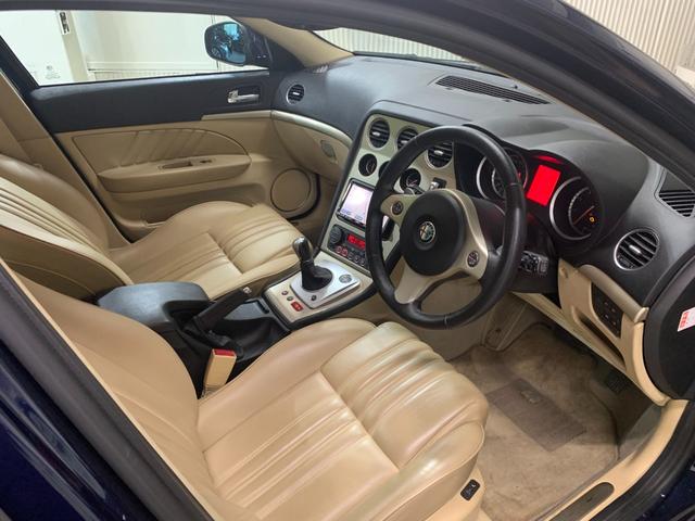 アルファロメオ　アルファ159スポーツワゴン　2.2JTSセレスピード　TI