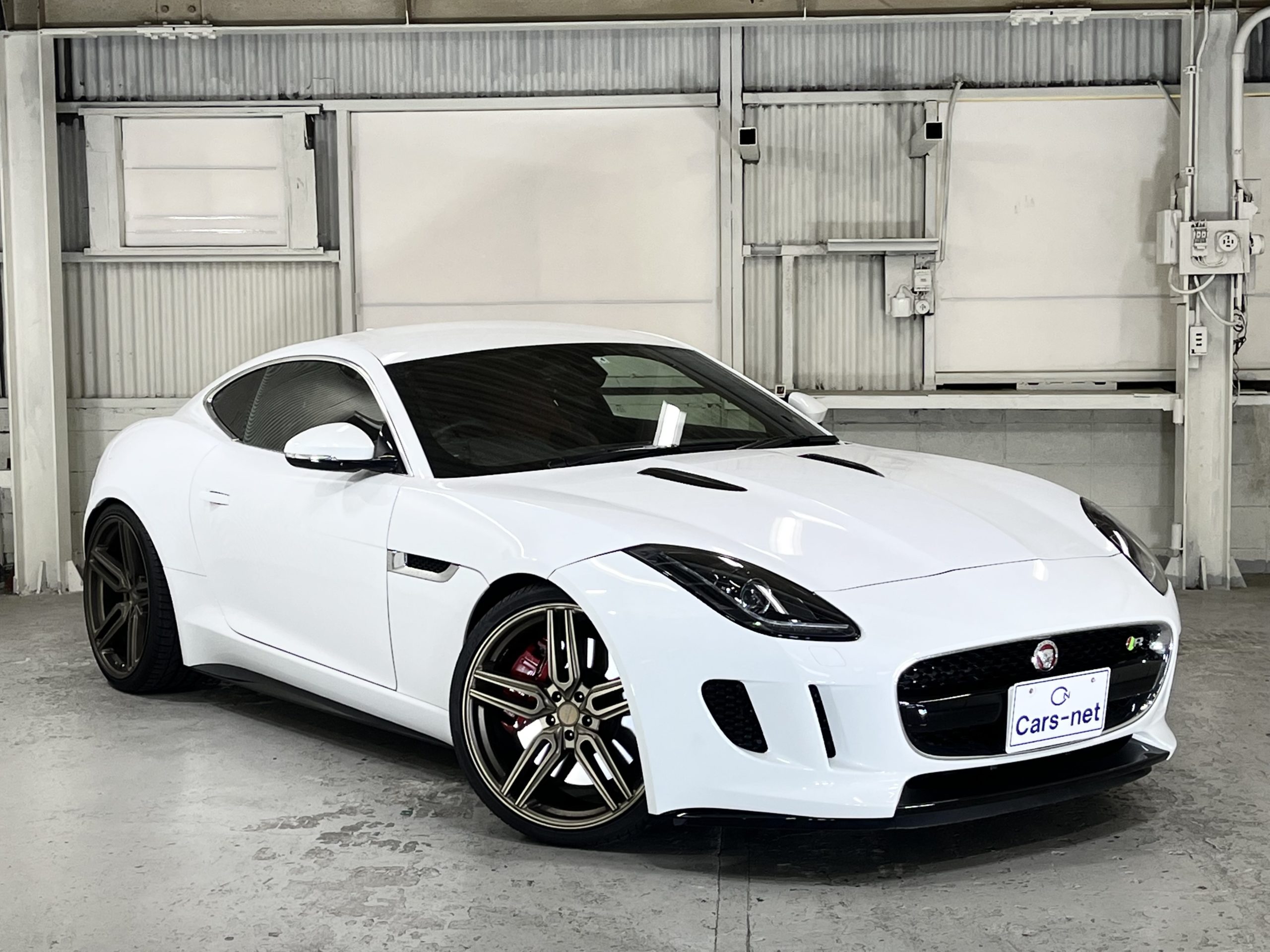 ジャガー　Fタイプ　R