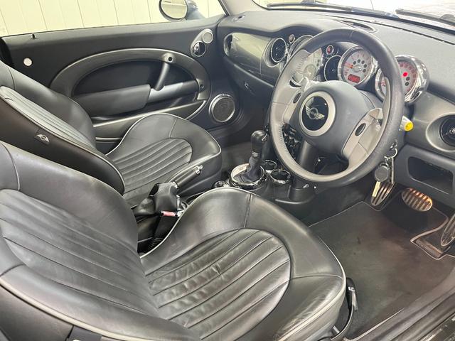 MINI クーパーS　パークレーン