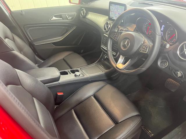 メルセデスベンツ　ＧＬＡ２２０　４マチック