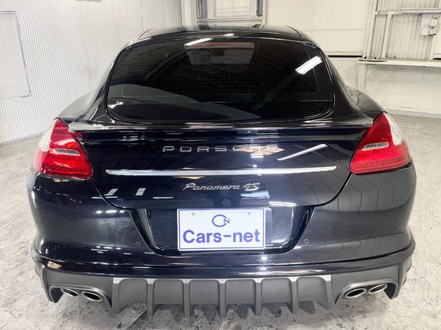 ポルシェ　パナメーラ　4S