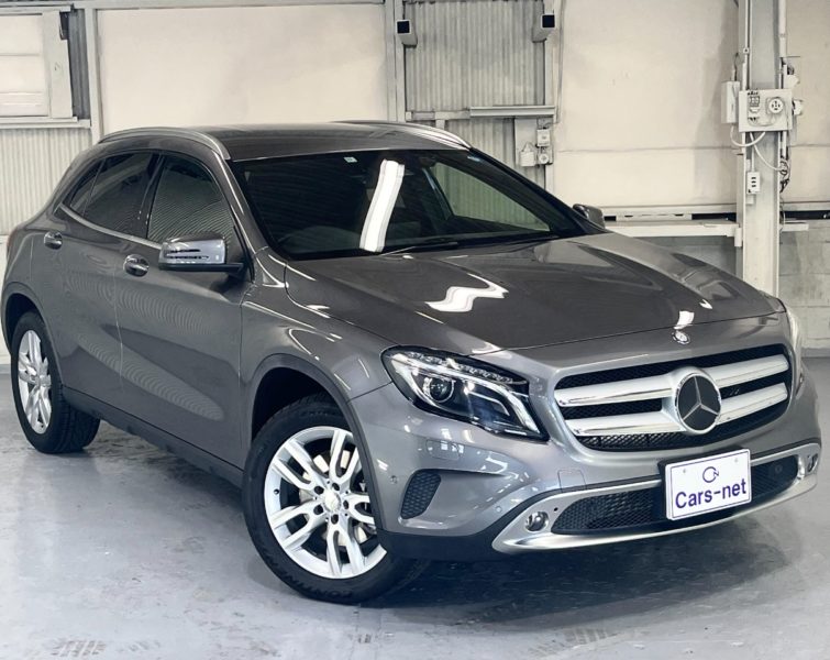 メルセデス・ベンツ　GLA250　4マチック　オフロード