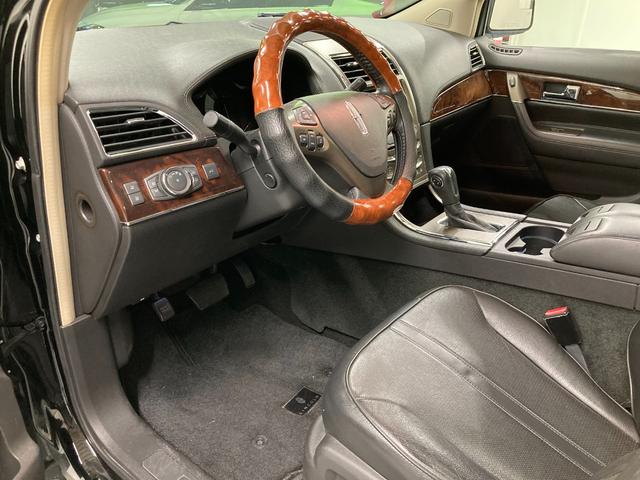 リンカーン　MKX　ベースグレード