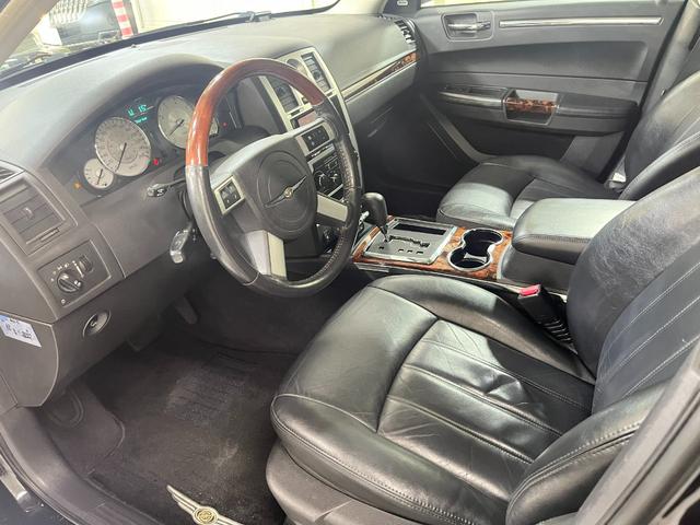 クライスラー　300C　 ５．７ＨＥＭＩ