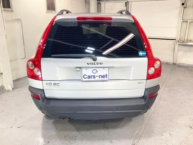 ボルボ　XC90　ベースグレード