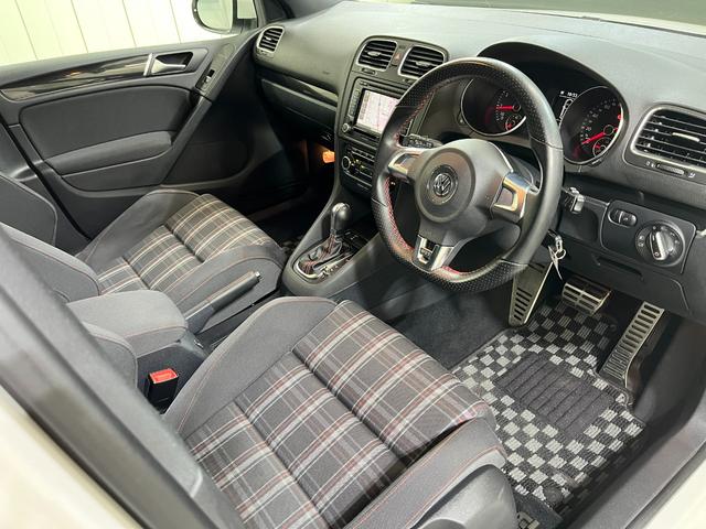 VW　ゴルフ　GTI