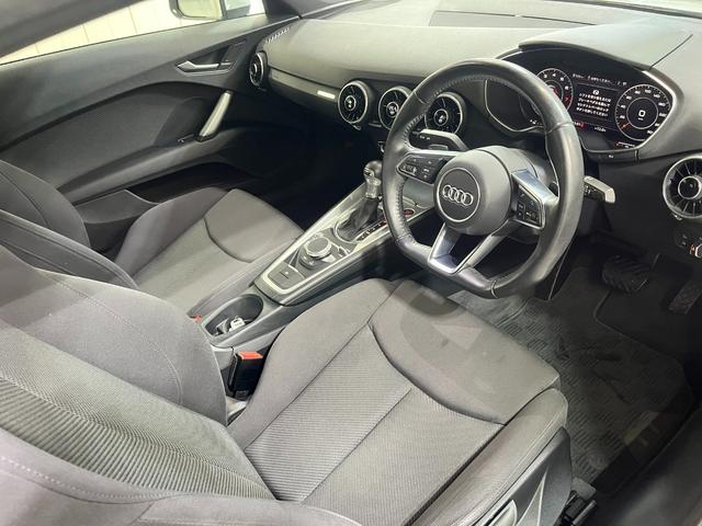 アウディTTクーペ　２．０ＴＦＳＩ