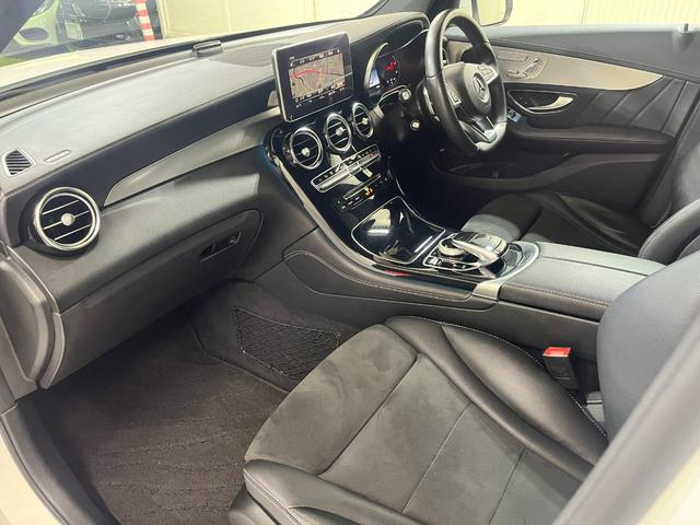 メルセデス・ベンツ　ＧＬＣ２２０ｄ　４マチックスポーツ