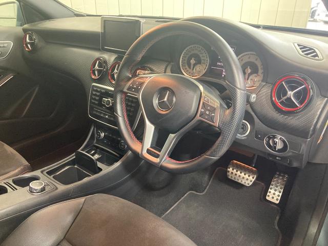 メルセデス・ベンツ　Ａ２５０　シュポルト