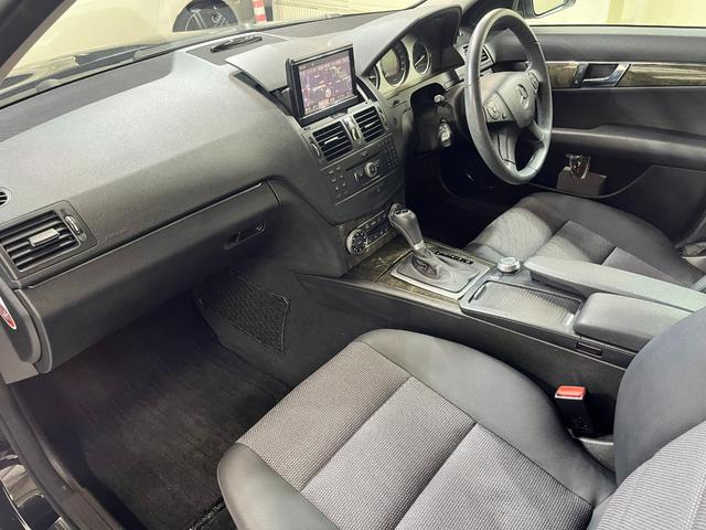 メルセデス・ベンツ　Ｃ２００コンプレッサー　アバンギャルド