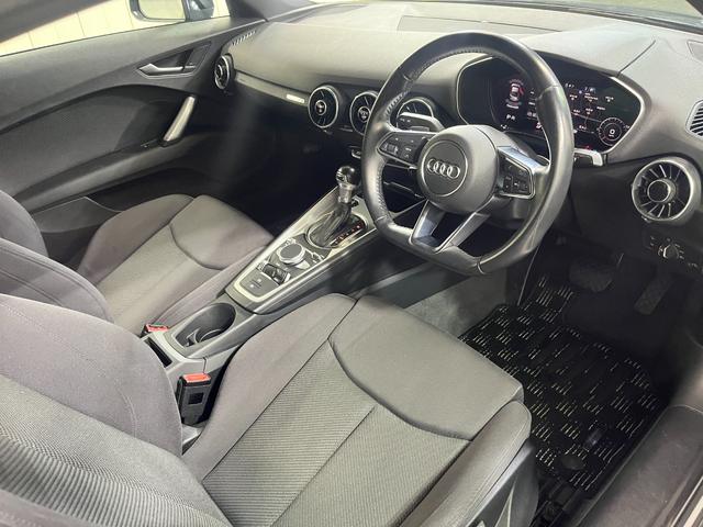 アウディ　TTクーペ １．８ＴＦＳＩ　１ｓｔエディション