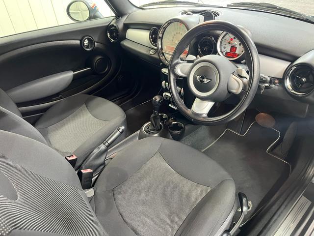 MINI　クーパー　コンバーチブル