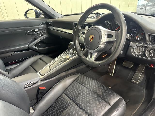 ポルシェ ９１１カレラブラックエディション