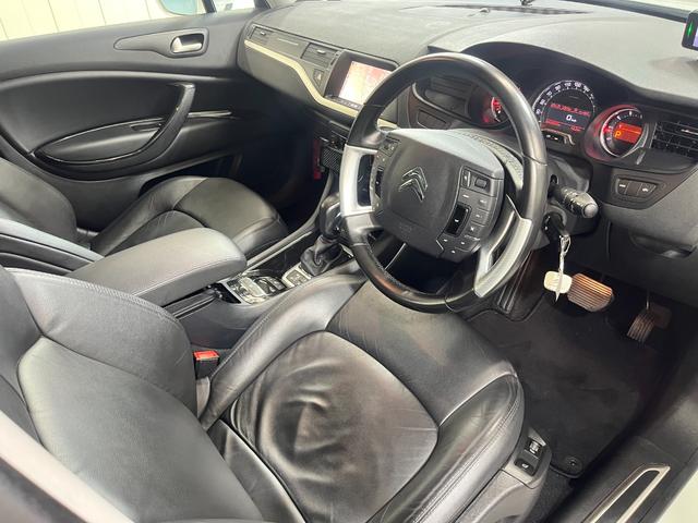 シトロエン　C5　ツアラー　エクスクルーシブ