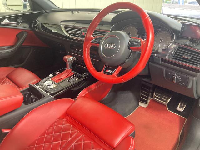 アウディ　S6　ベースグレード　