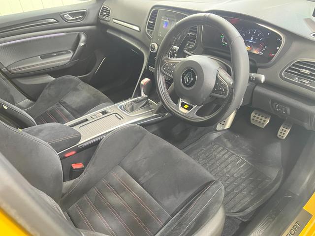 ルノー　メガーヌ　ルノー　スポール　トロフィー