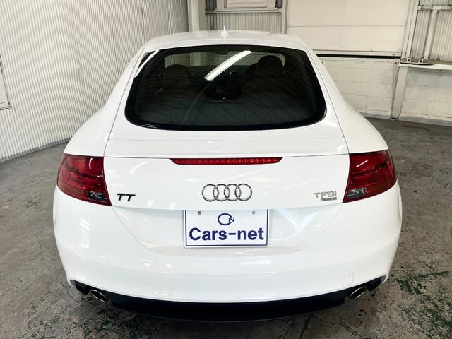 アウディ　TTクーペ　２．０ＴＦＳＩ　クワトロ