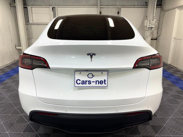 テスラ　モデルY　ベースグレード