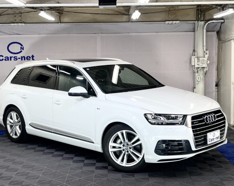 アウディ　Q7　３．０ＴＦＳＩクワトロ