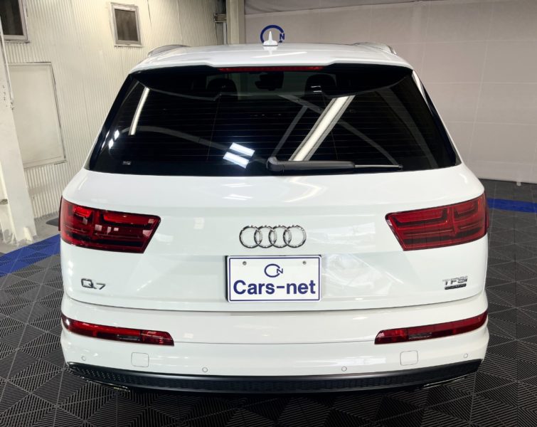 アウディ　Q7　３．０ＴＦＳＩクワトロ