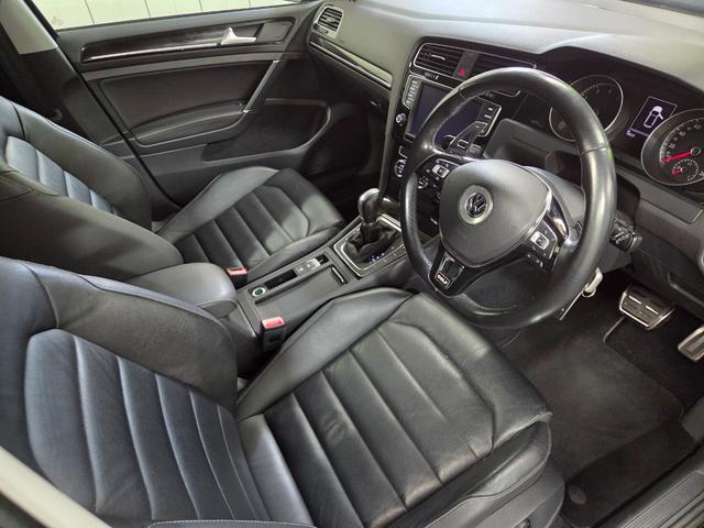 VW ゴルフ　TSIハイラインブルーモーションテクノロジー