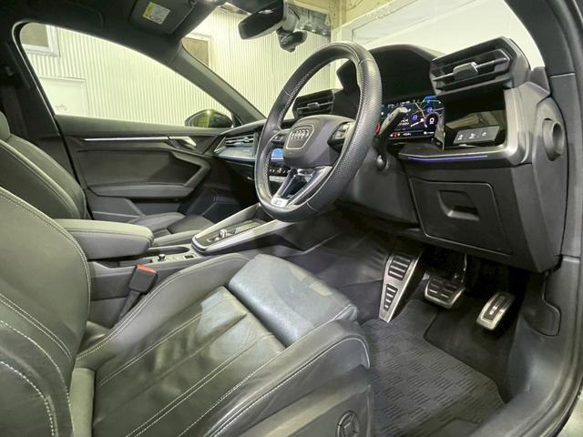 アウディ　A3　スポーツバック４０ＴＦＳＩクワトロ　Ｓライン