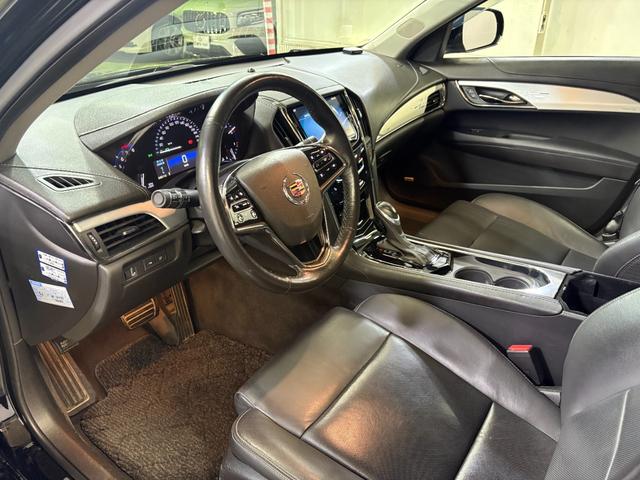 キャデラック　ATS　ラグジュアリー