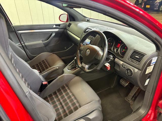 VW　ゴルフ　GTI
