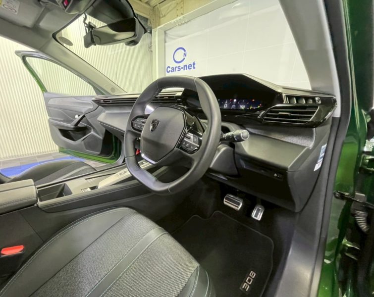 プジョー　308　アリュール