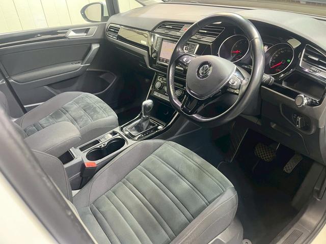 VW　トゥーラン　TSI　ハイライン