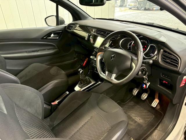 シトロエン　DS3　スポーツシック