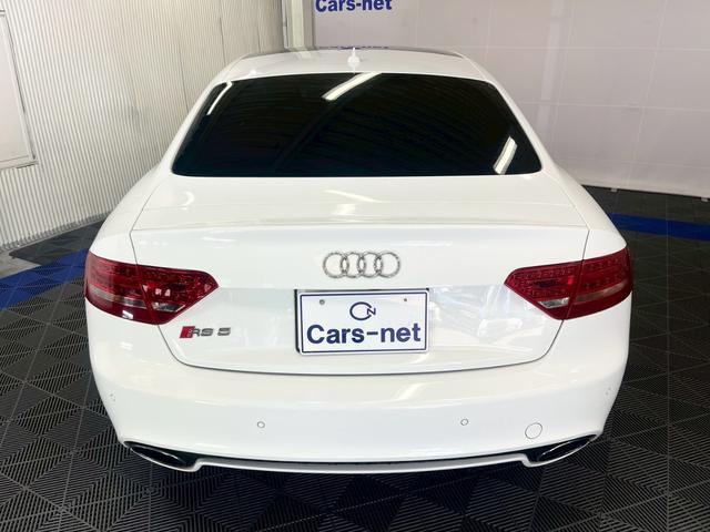 アウディ　RS5　ベースグレード