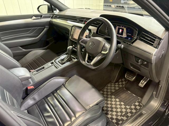VW パサートヴァリアント　ＴＤＩ　Ｒライン