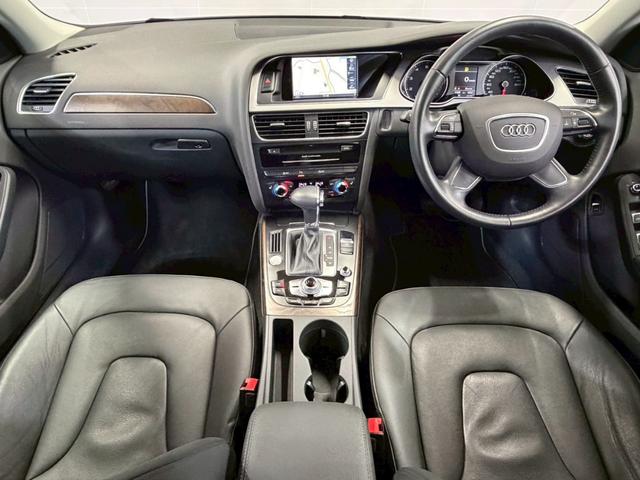 アウディ　A4　２．０ＴＦＳＩ