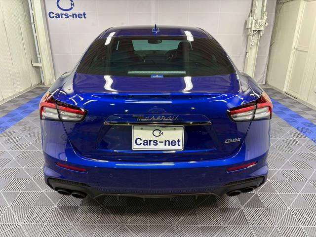 マセラティ　ギブリ　トロフェオ