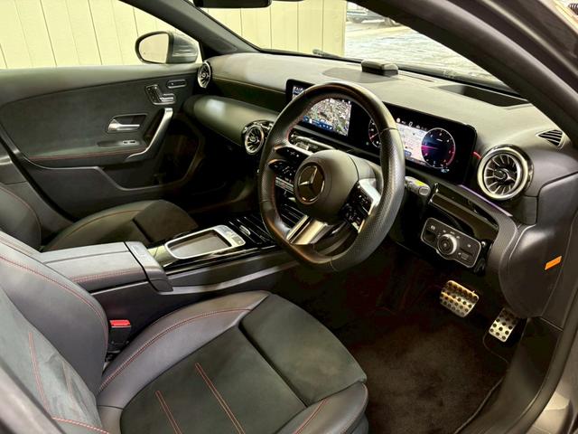 メルセデス・ベンツ　Ａ２００ｄ　ＡＭＧラインパッケージ