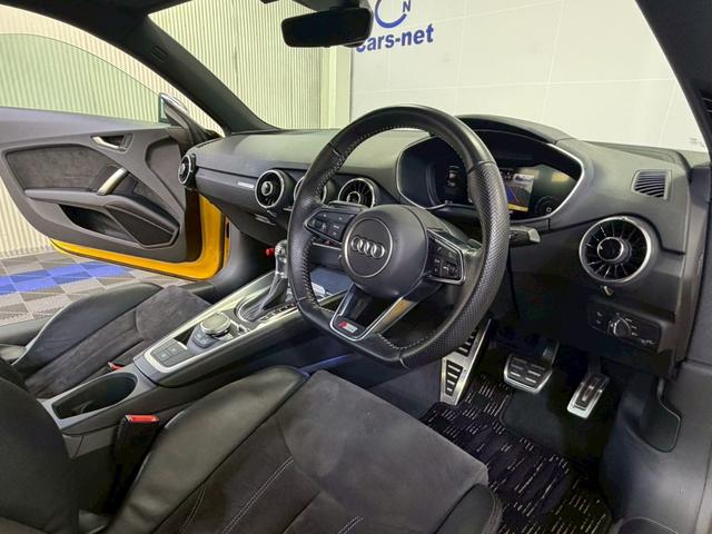 アウディ　TTクーペ　２．０ＴＦＳＩ　クワトロ　Ｓラインパッケージ
